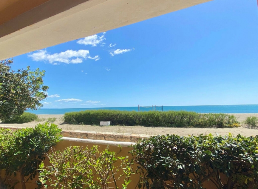 Resale - House -
Casares Playa