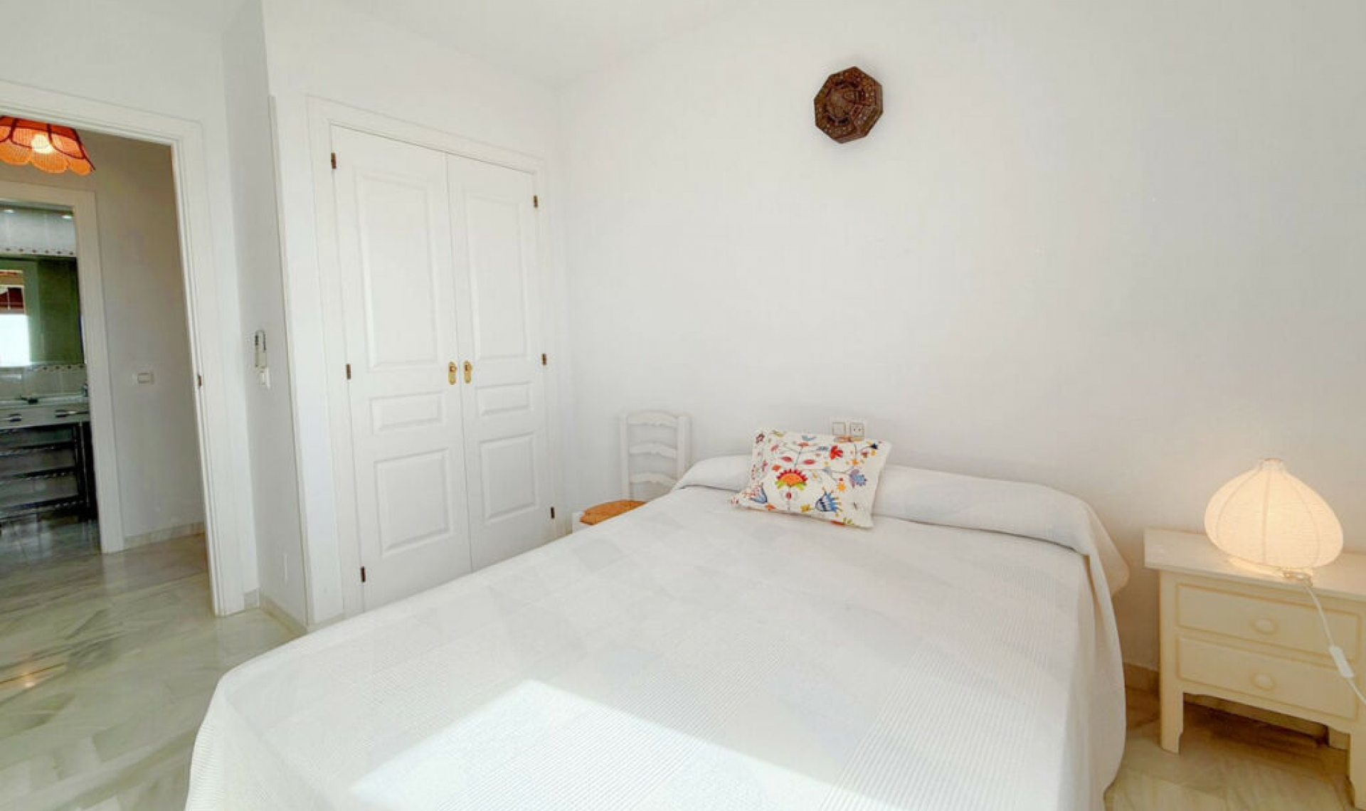 Resale - House -
Casares Playa