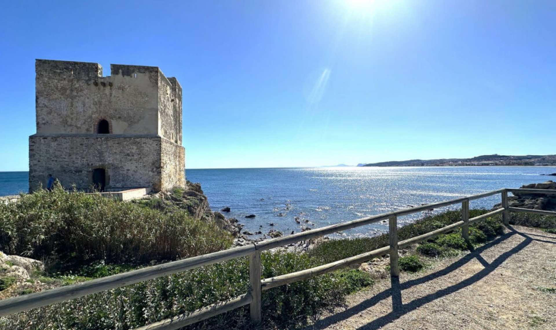 Resale - House -
Casares Playa