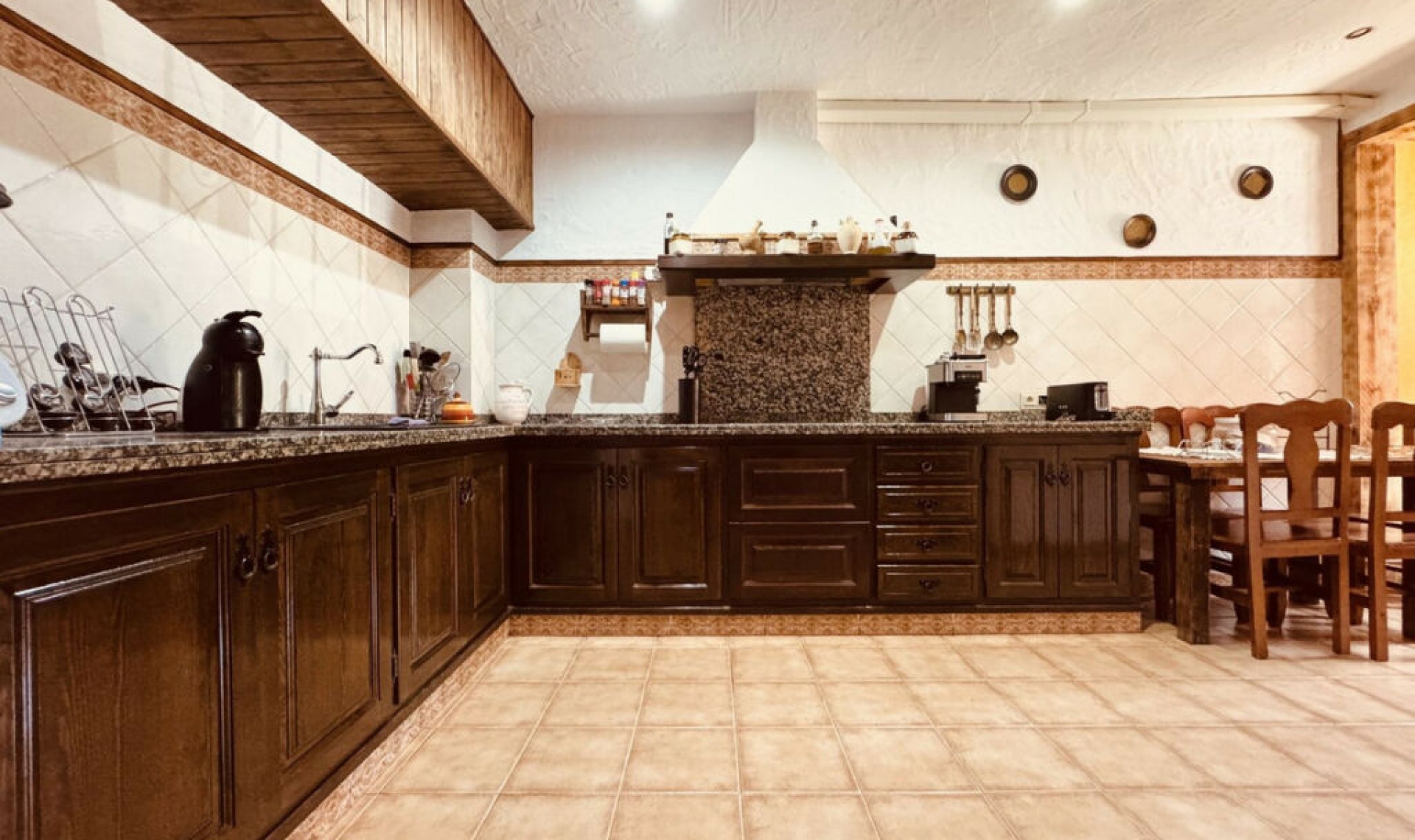 Resale - House -
Casares Playa