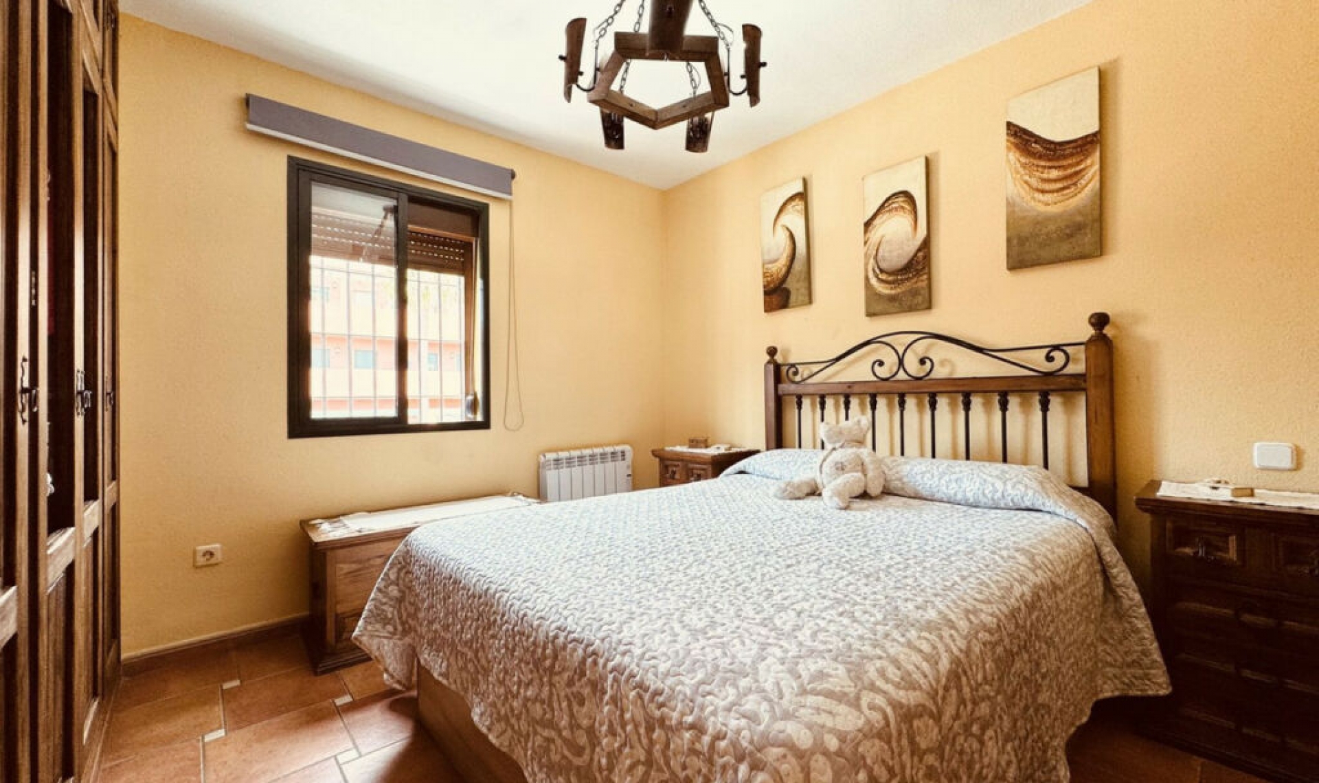 Resale - House -
Casares Playa