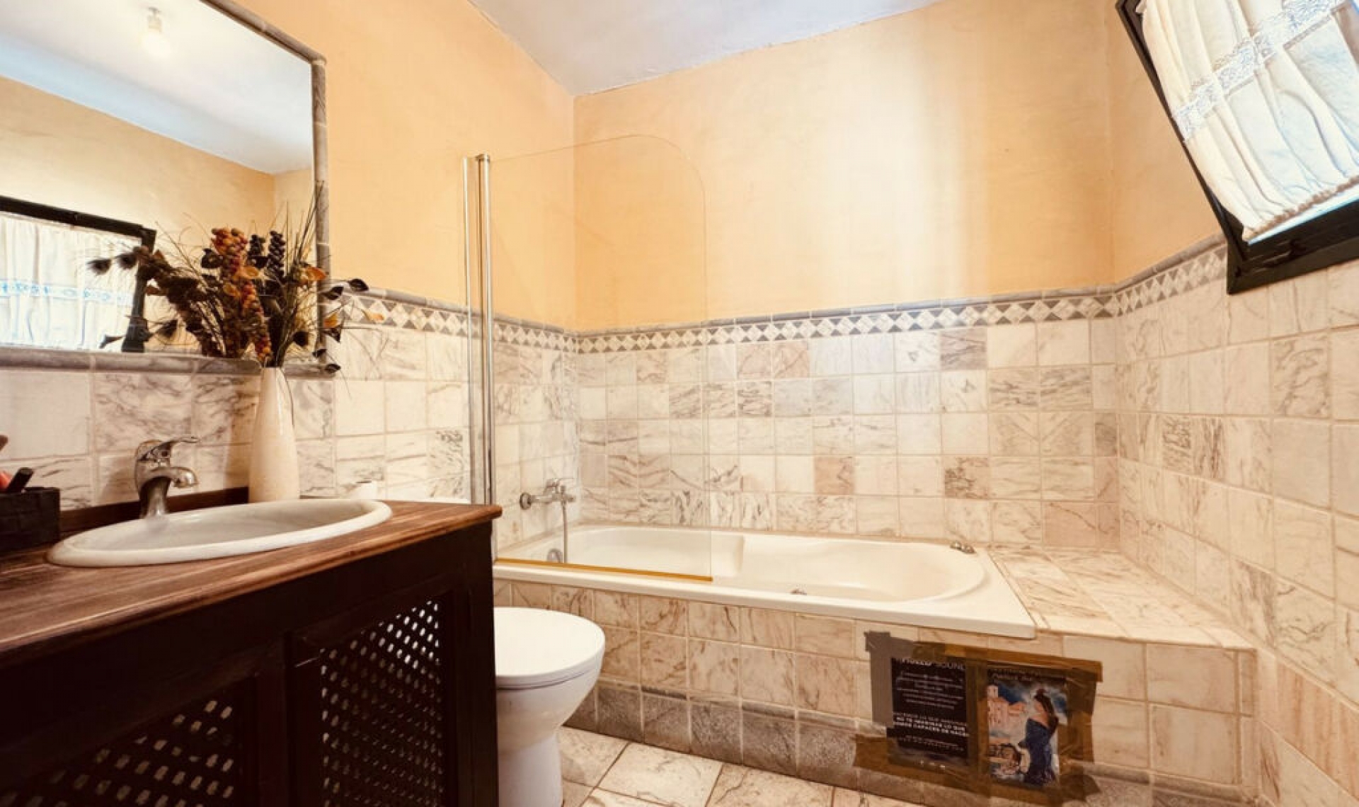 Resale - House -
Casares Playa