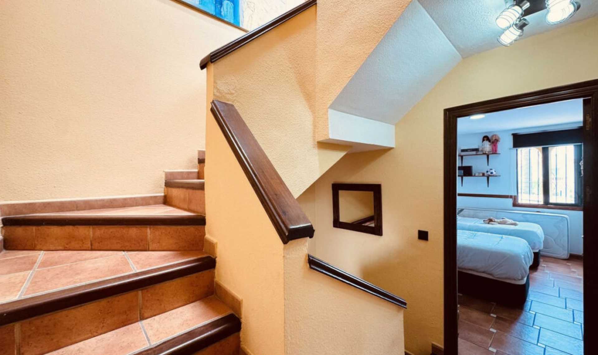 Resale - House -
Casares Playa