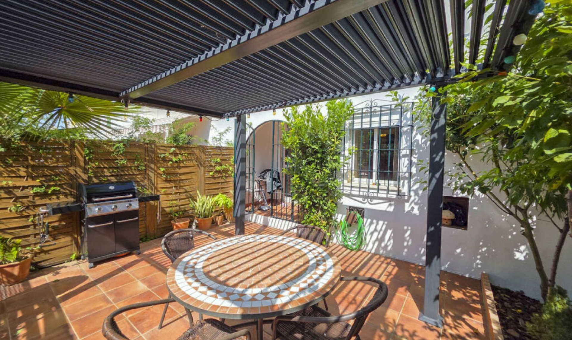 Resale - House -
Casares Playa