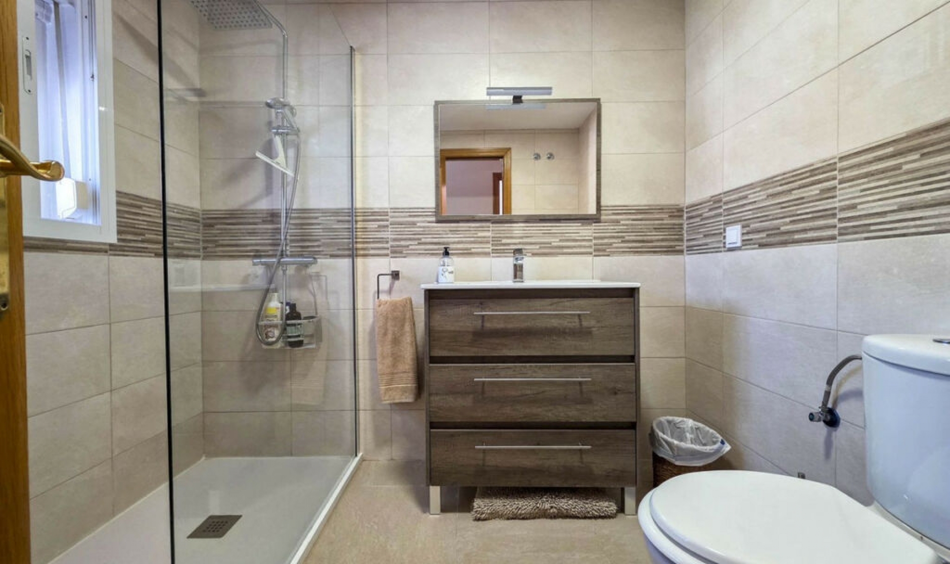 Resale - House -
Casares Playa