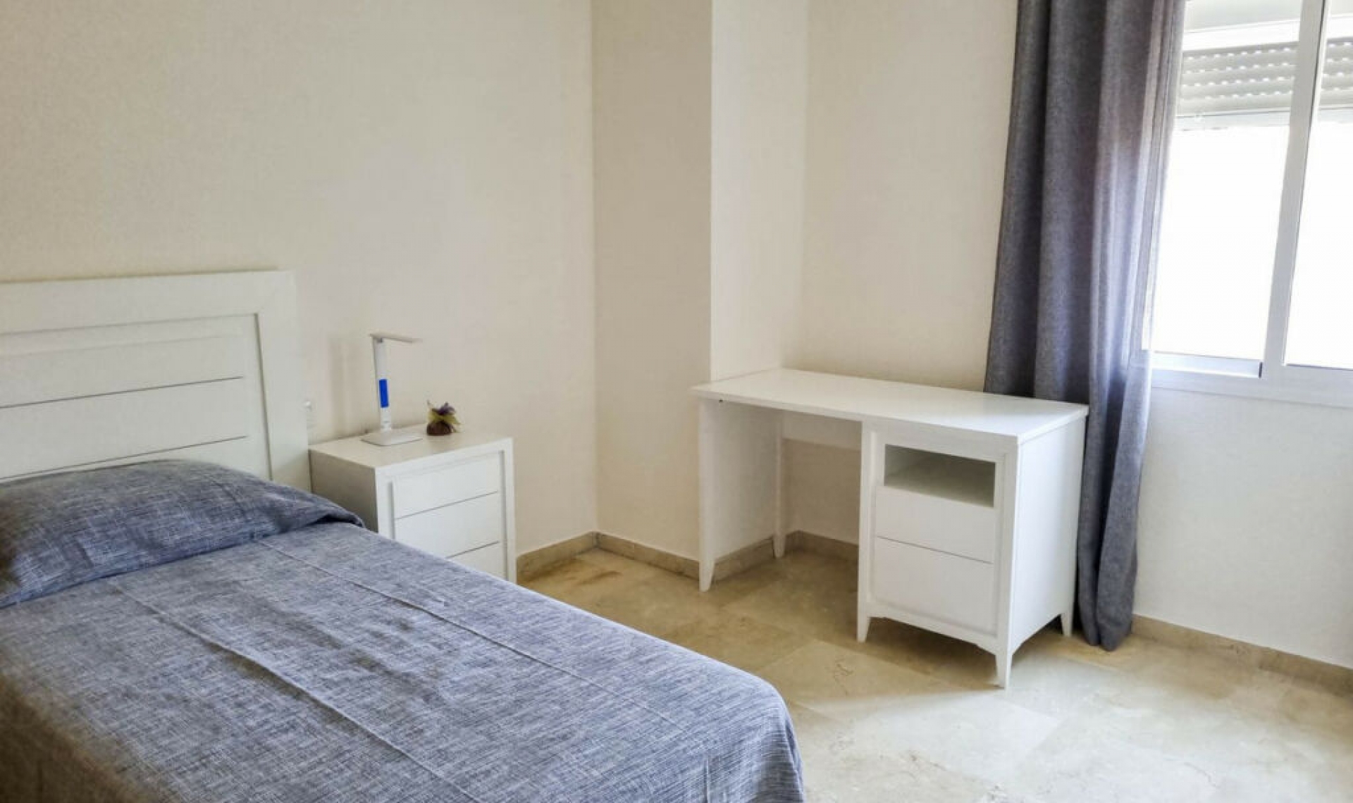 Resale - House -
Casares Playa