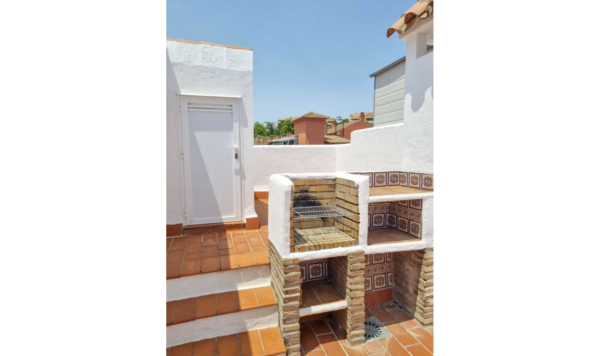 Resale - House -
Casares Playa