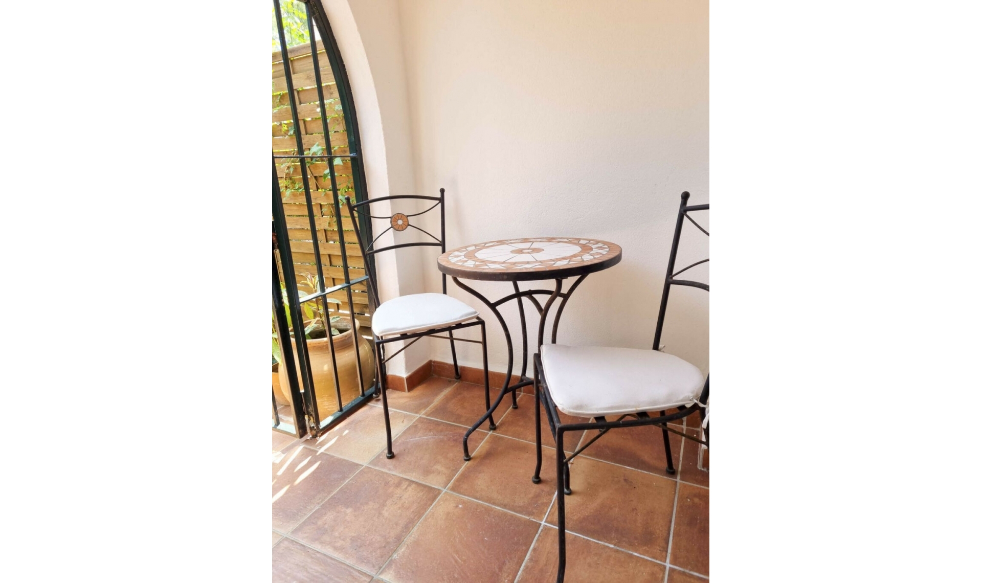 Resale - House -
Casares Playa