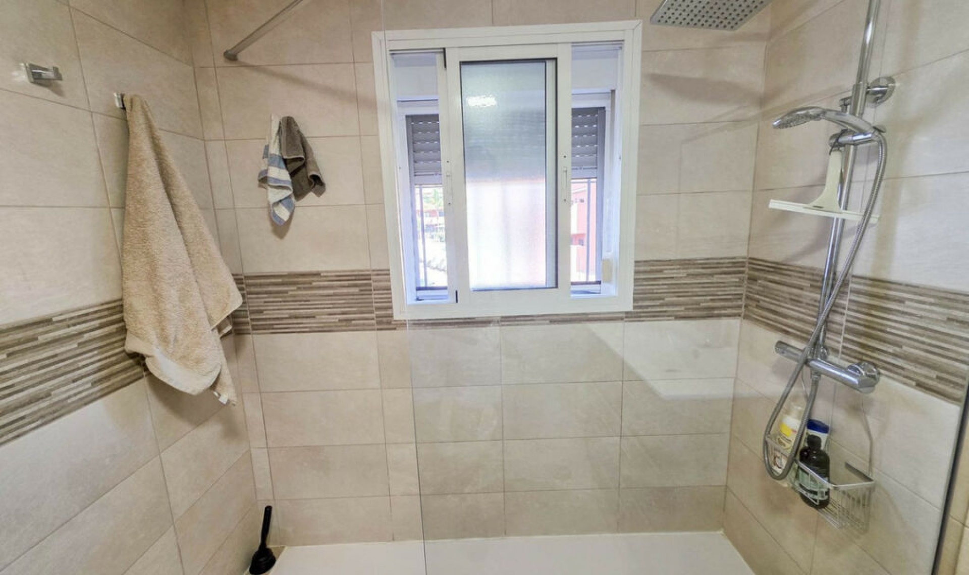 Resale - House -
Casares Playa