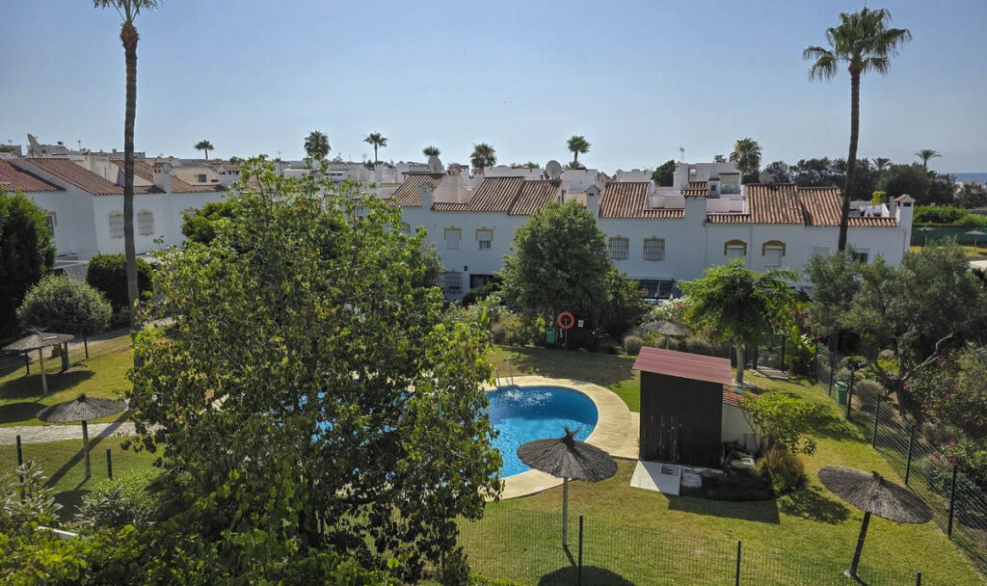 Resale - House -
Casares Playa
