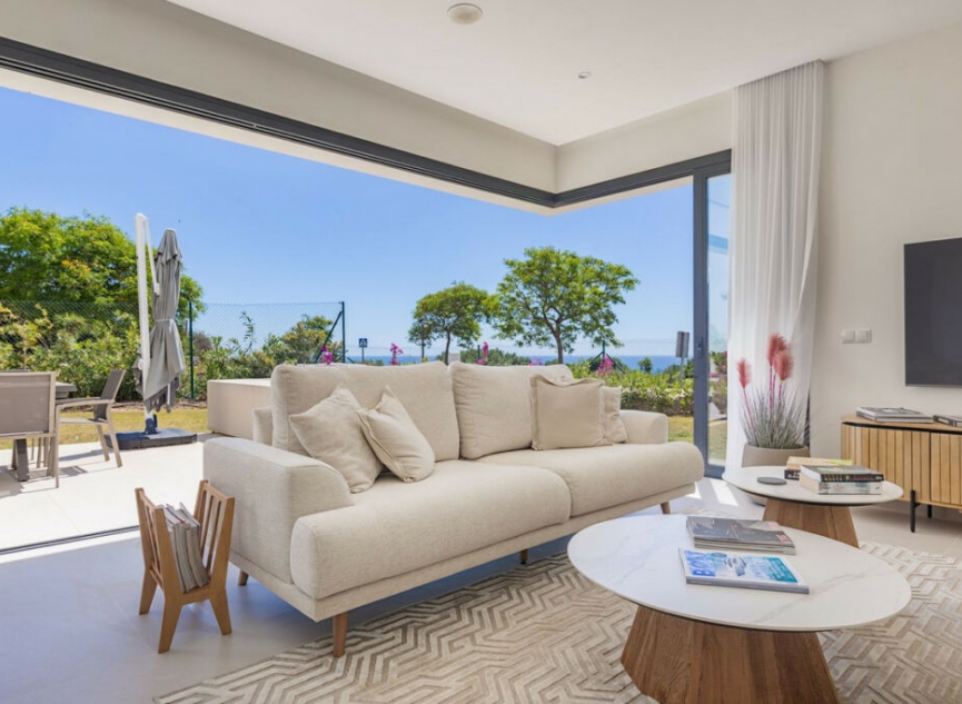 Resale - House -
Casares Playa