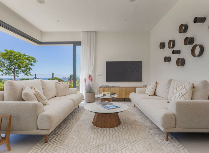 Resale - House -
Casares Playa