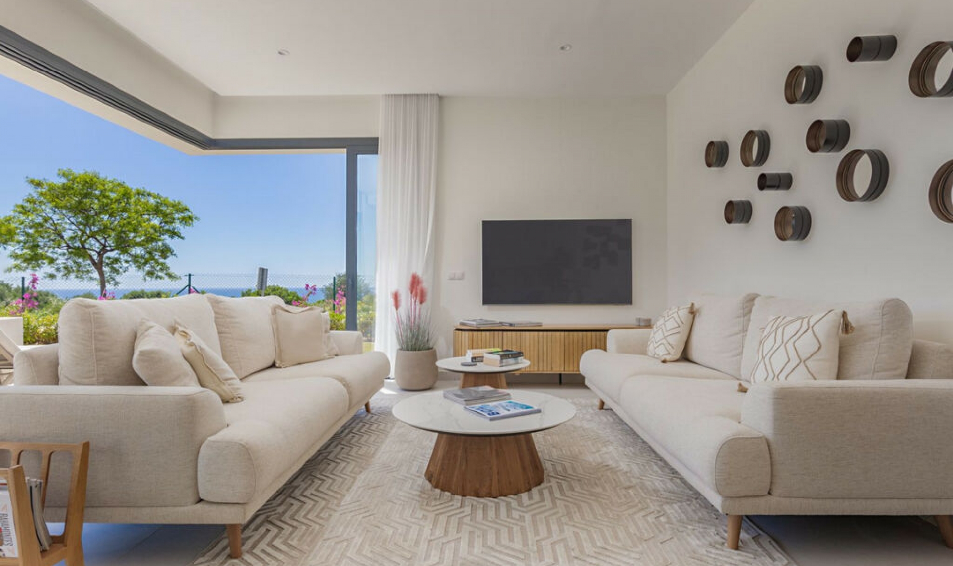 Resale - House -
Casares Playa