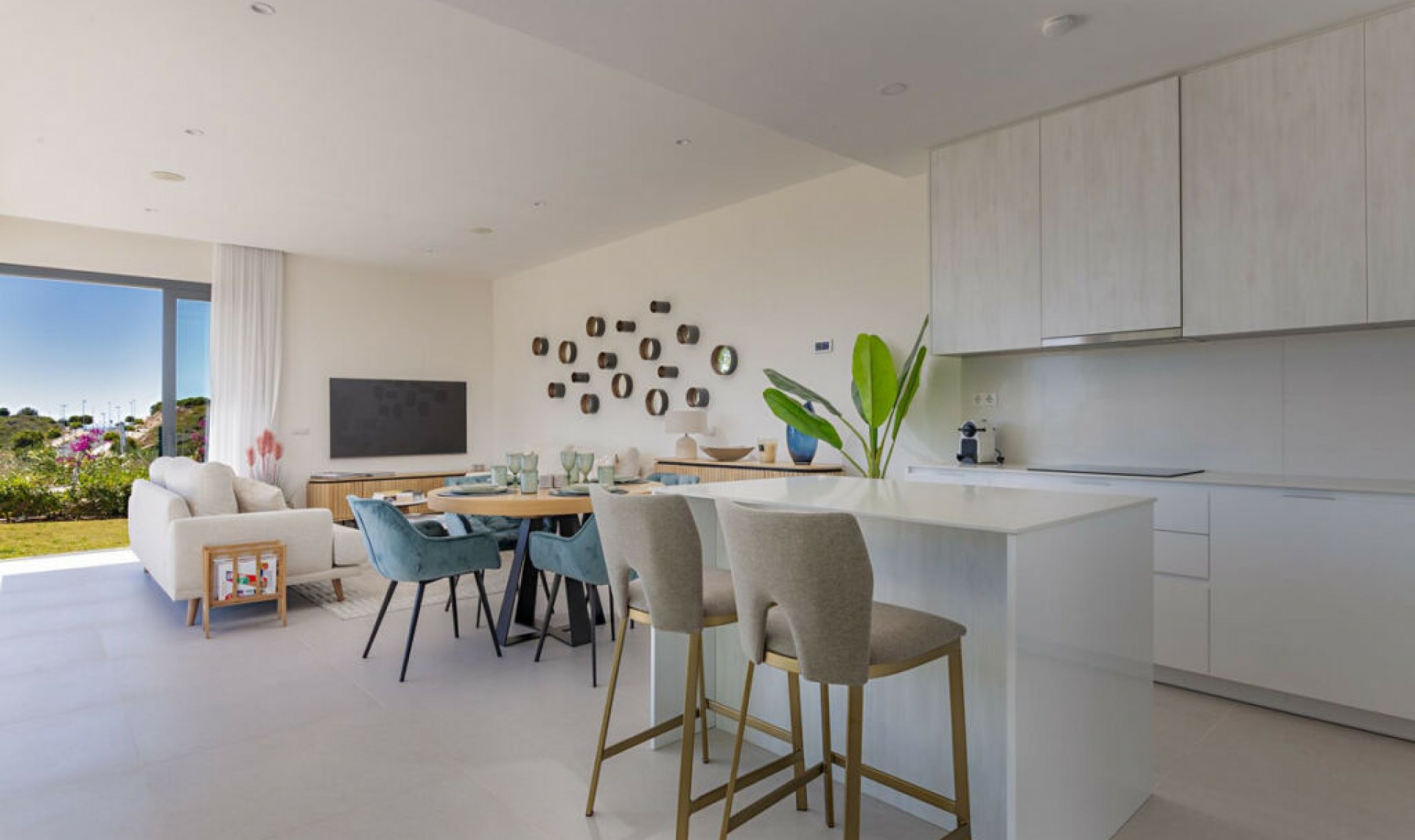 Resale - House -
Casares Playa