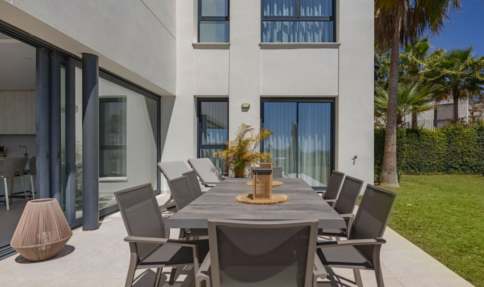 Resale - House -
Casares Playa