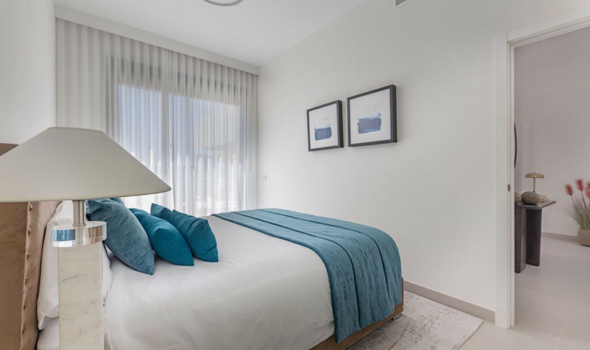 Resale - House -
Casares Playa