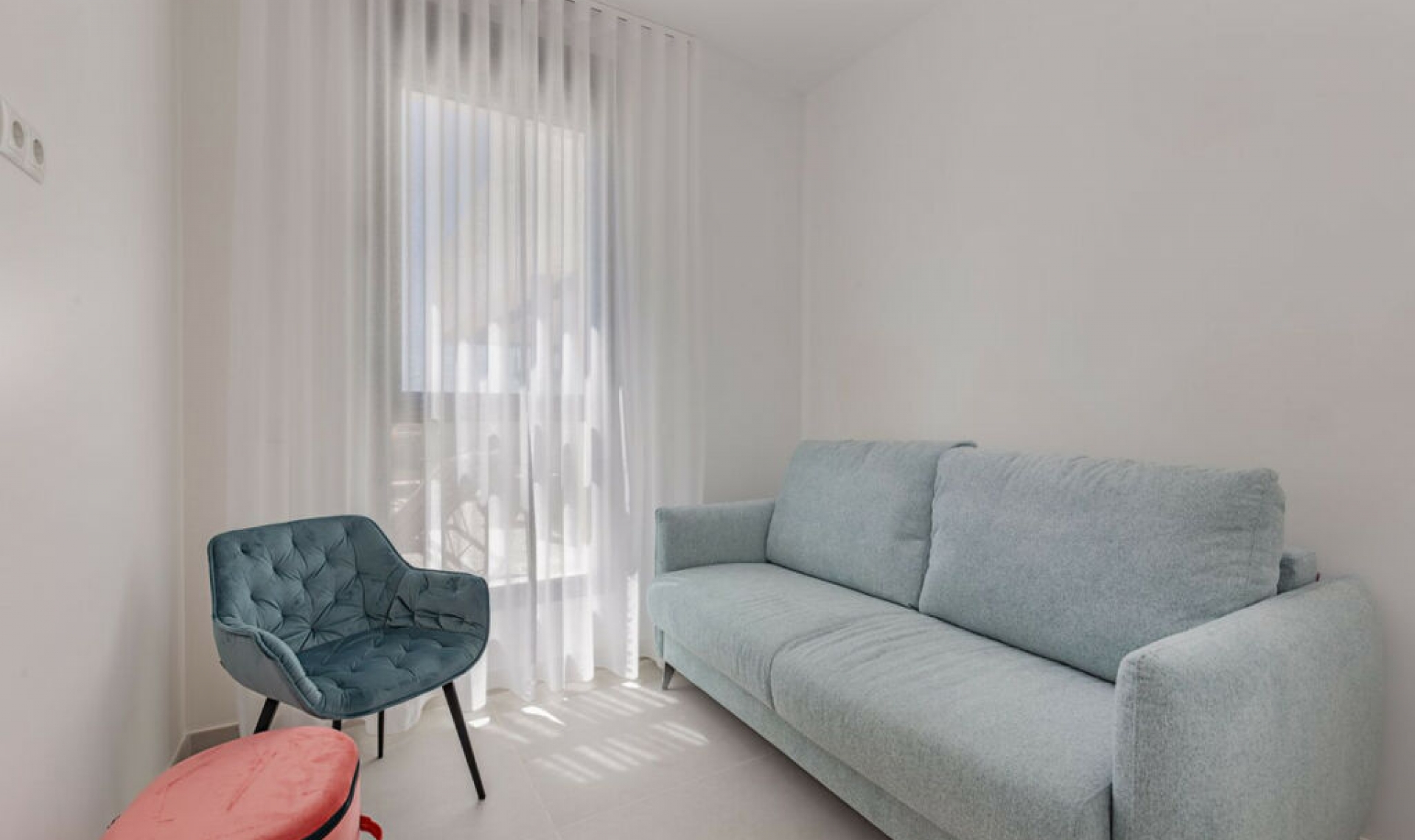 Resale - House -
Casares Playa