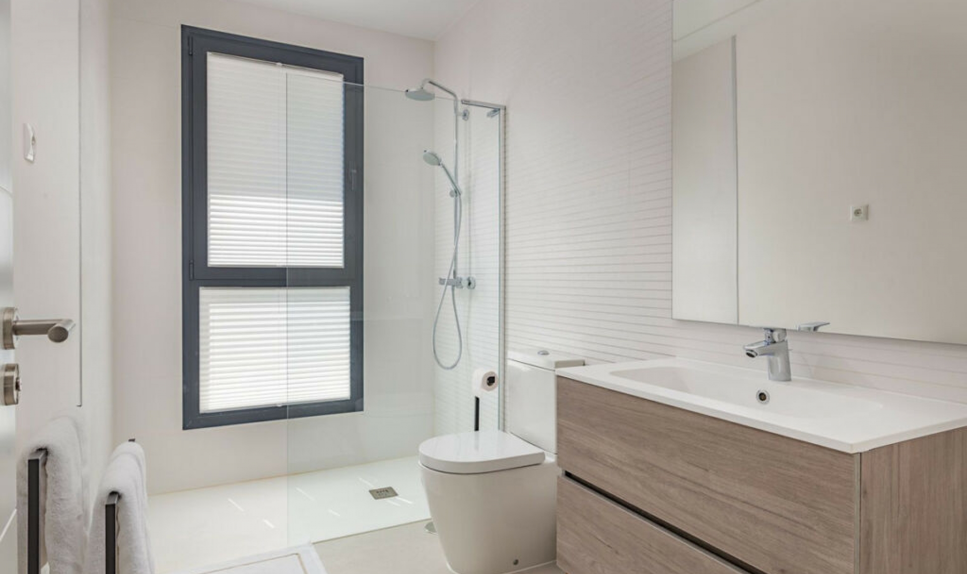 Resale - House -
Casares Playa