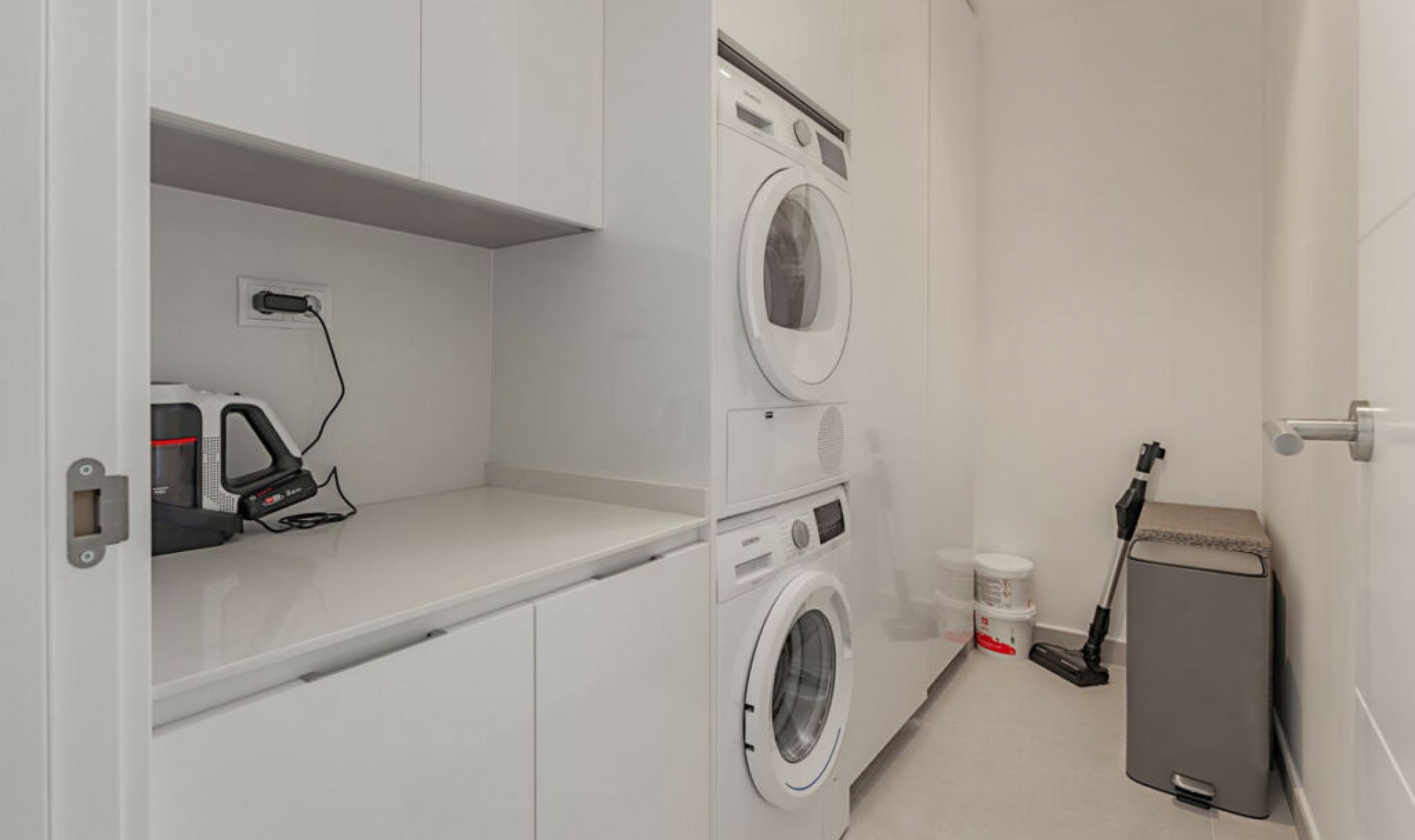 Resale - House -
Casares Playa