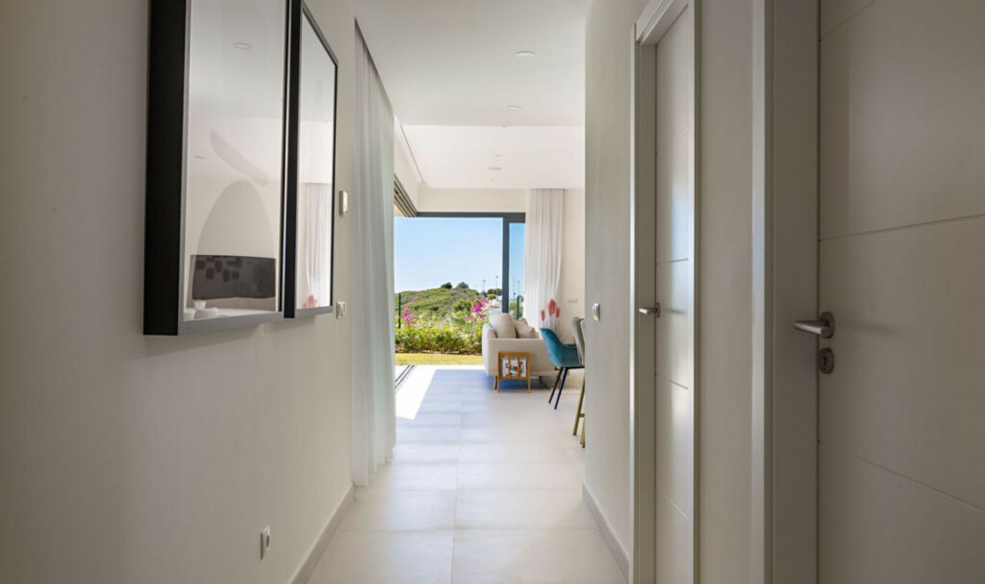 Resale - House -
Casares Playa