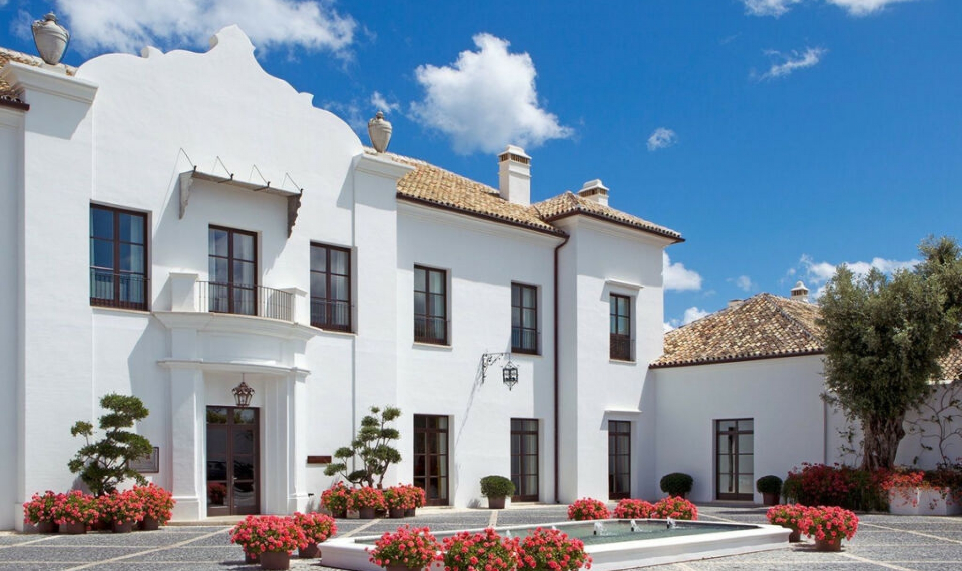 Resale - House -
Casares Playa