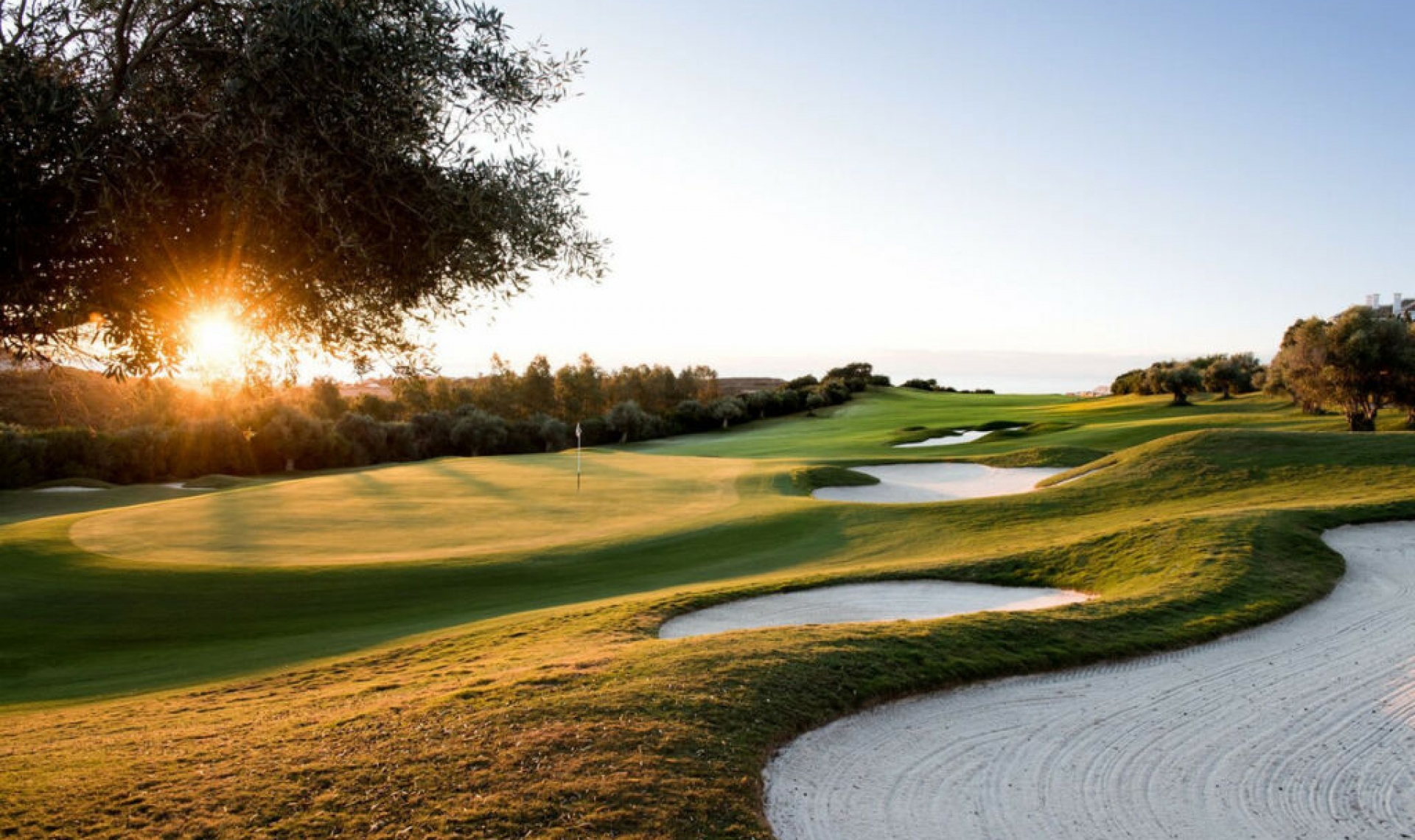 Resale - House -
Casares Playa