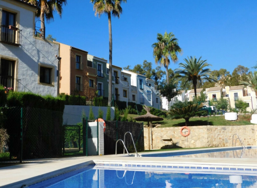 Resale - House -
Casares Playa
