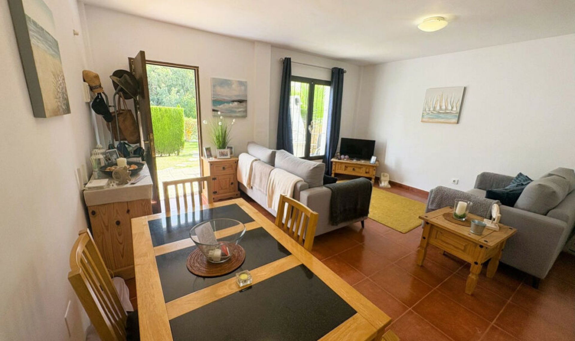 Resale - House -
Casares Playa