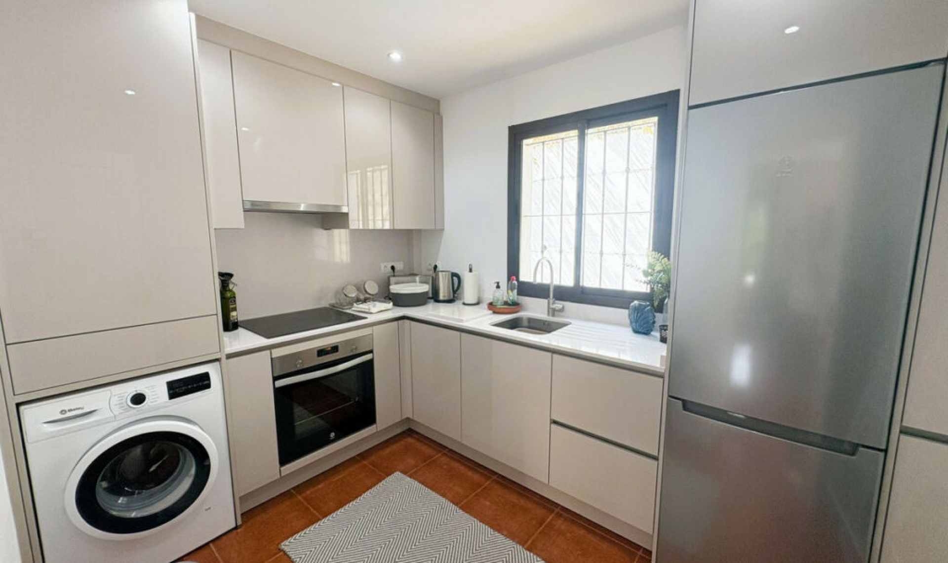 Resale - House -
Casares Playa
