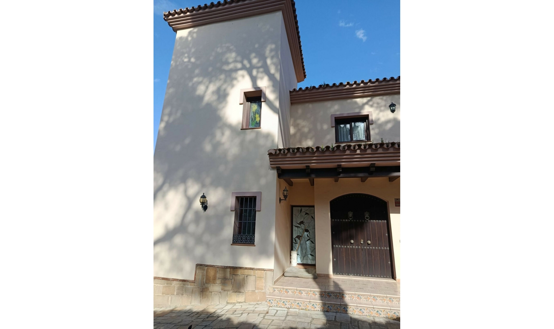 Resale - House -
Casares Playa