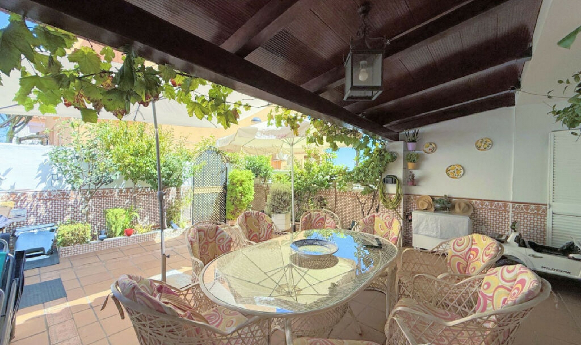 Resale - House -
Casares Playa