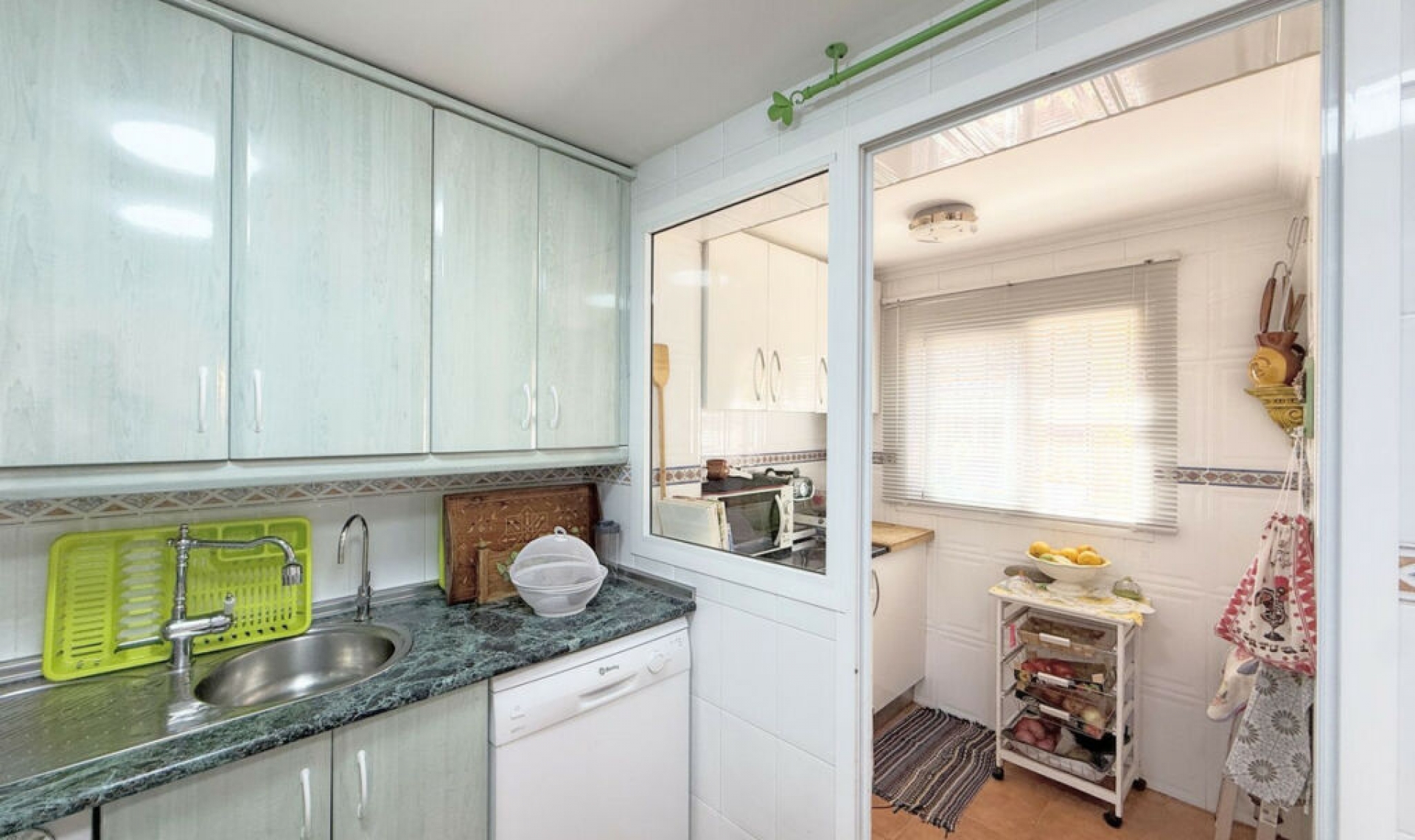 Resale - House -
Casares Playa