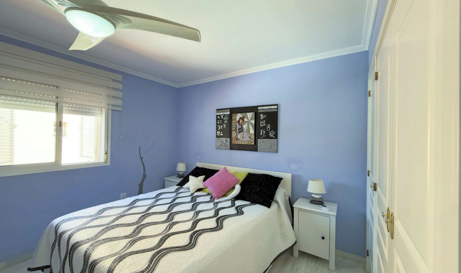 Resale - House -
Casares Playa