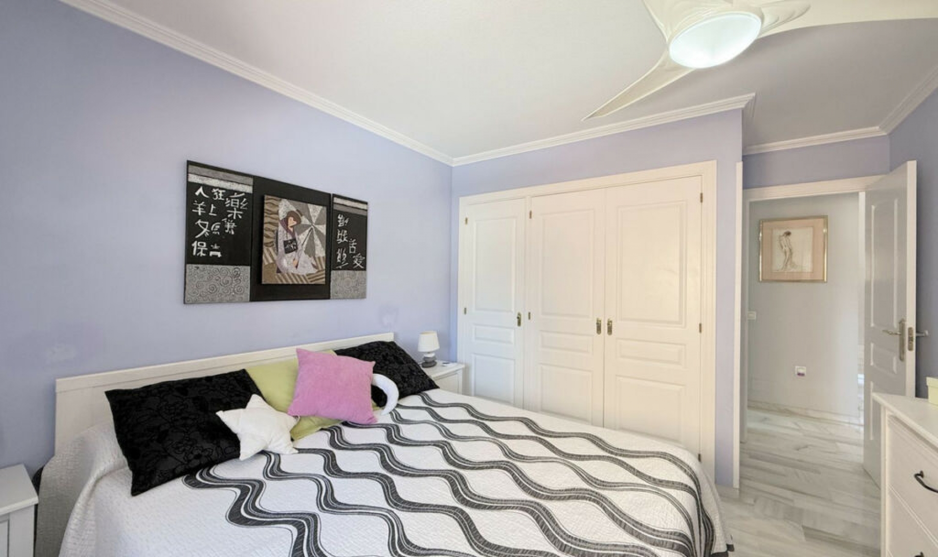 Resale - House -
Casares Playa