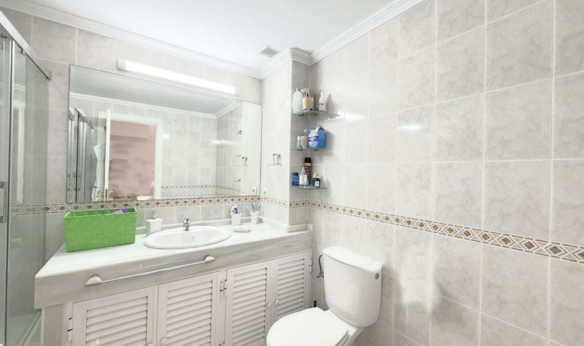 Resale - House -
Casares Playa