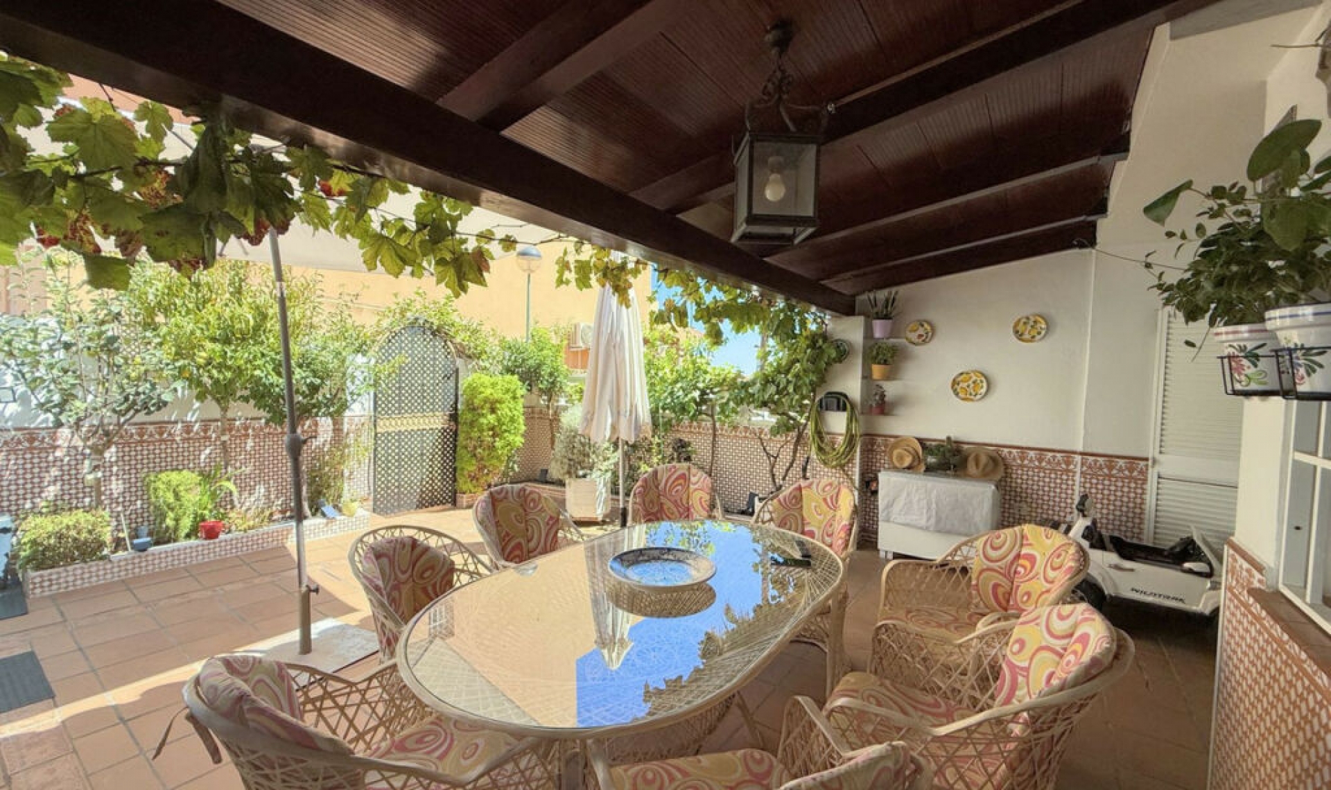 Resale - House -
Casares Playa