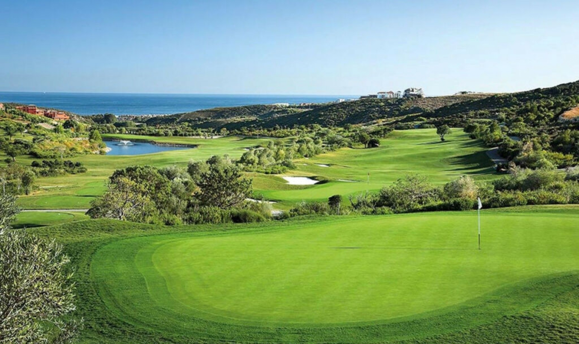 Resale - House -
Casares Playa