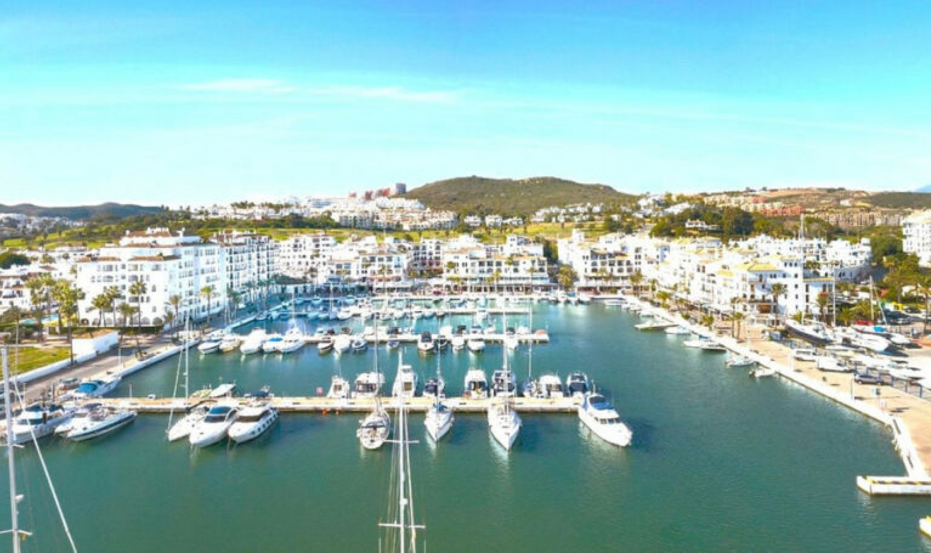 Resale - House -
Casares Playa