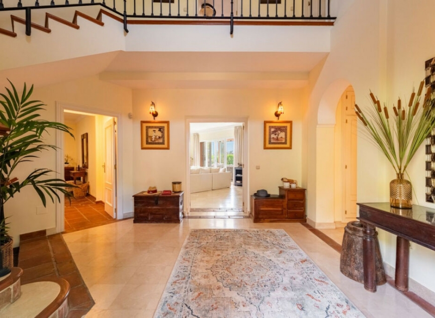 Resale - House -
Casares Playa