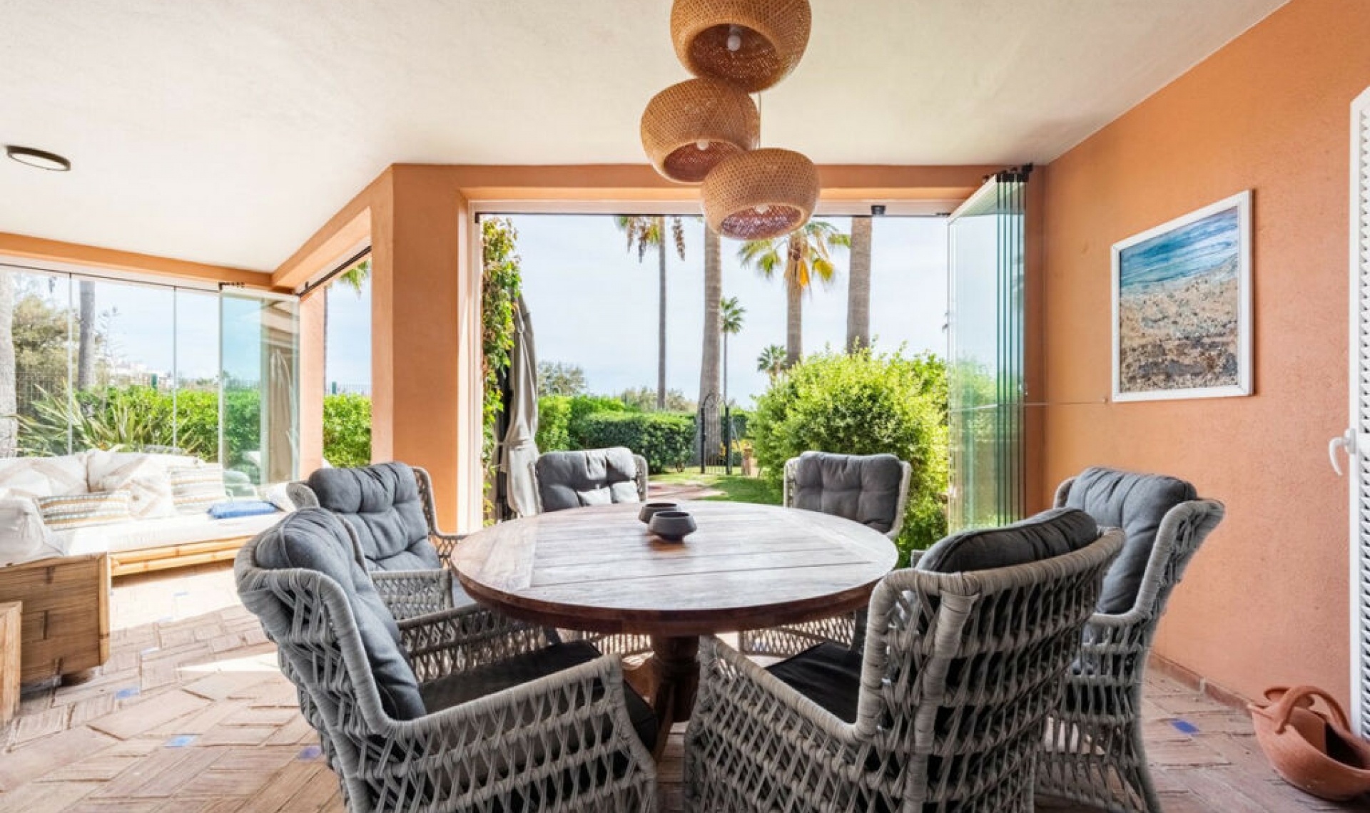 Resale - House -
Casares Playa