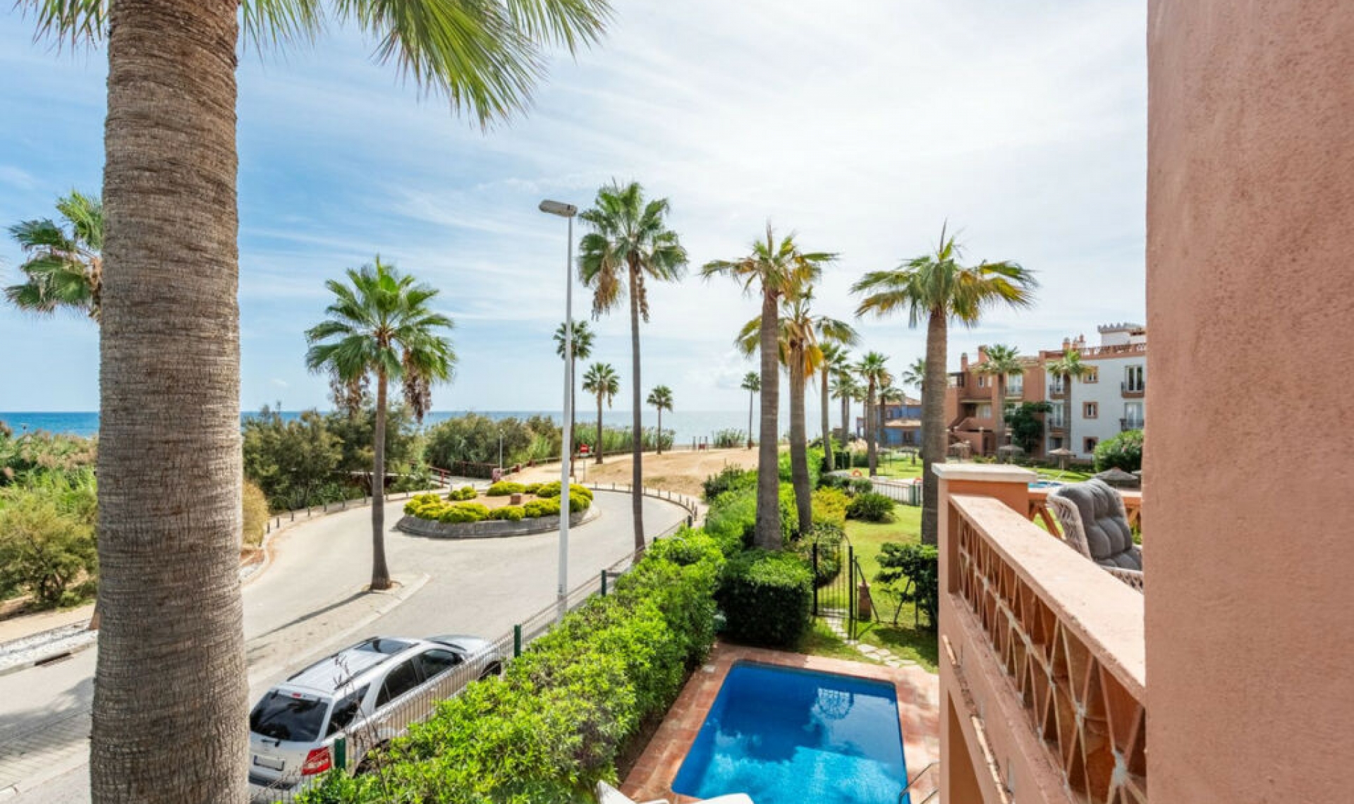Resale - House -
Casares Playa