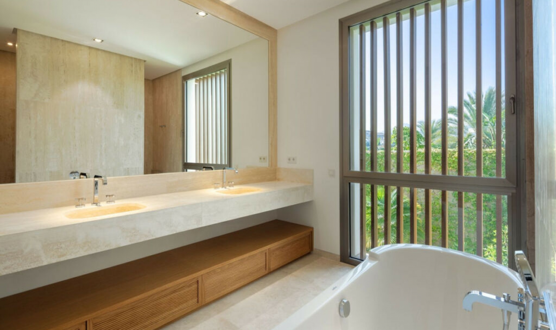 Resale - House -
Casares