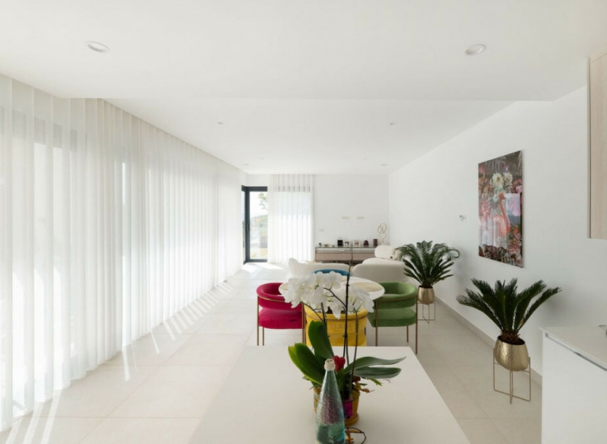 Resale - House -
Casares