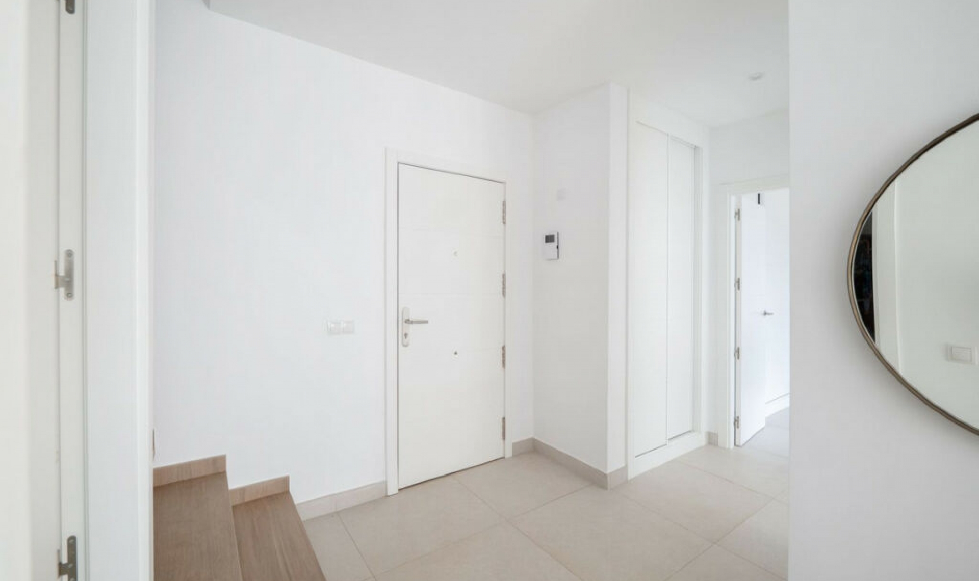 Resale - House -
Casares