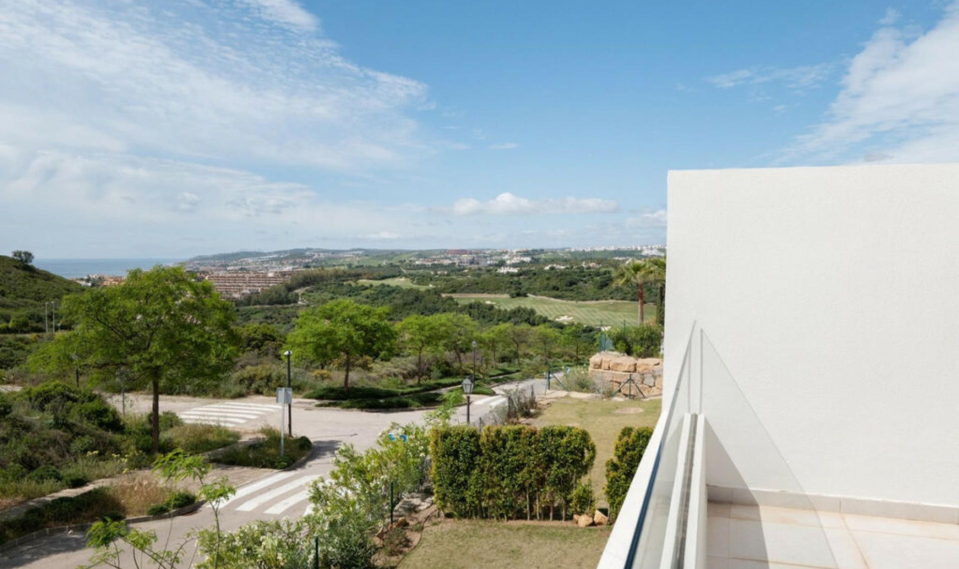 Resale - House -
Casares