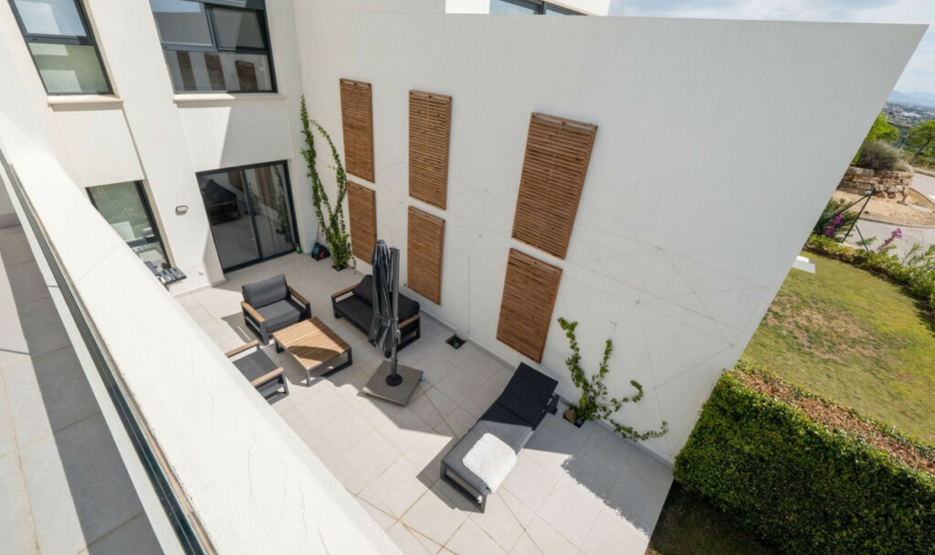 Resale - House -
Casares