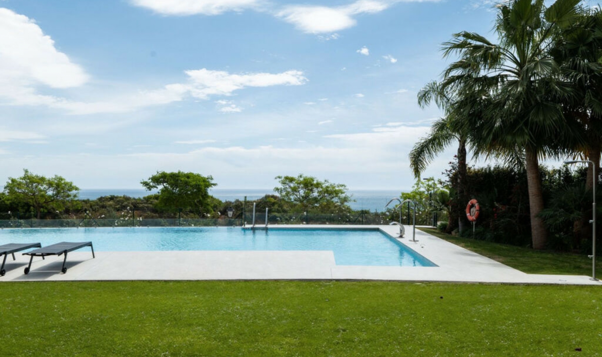 Resale - House -
Casares