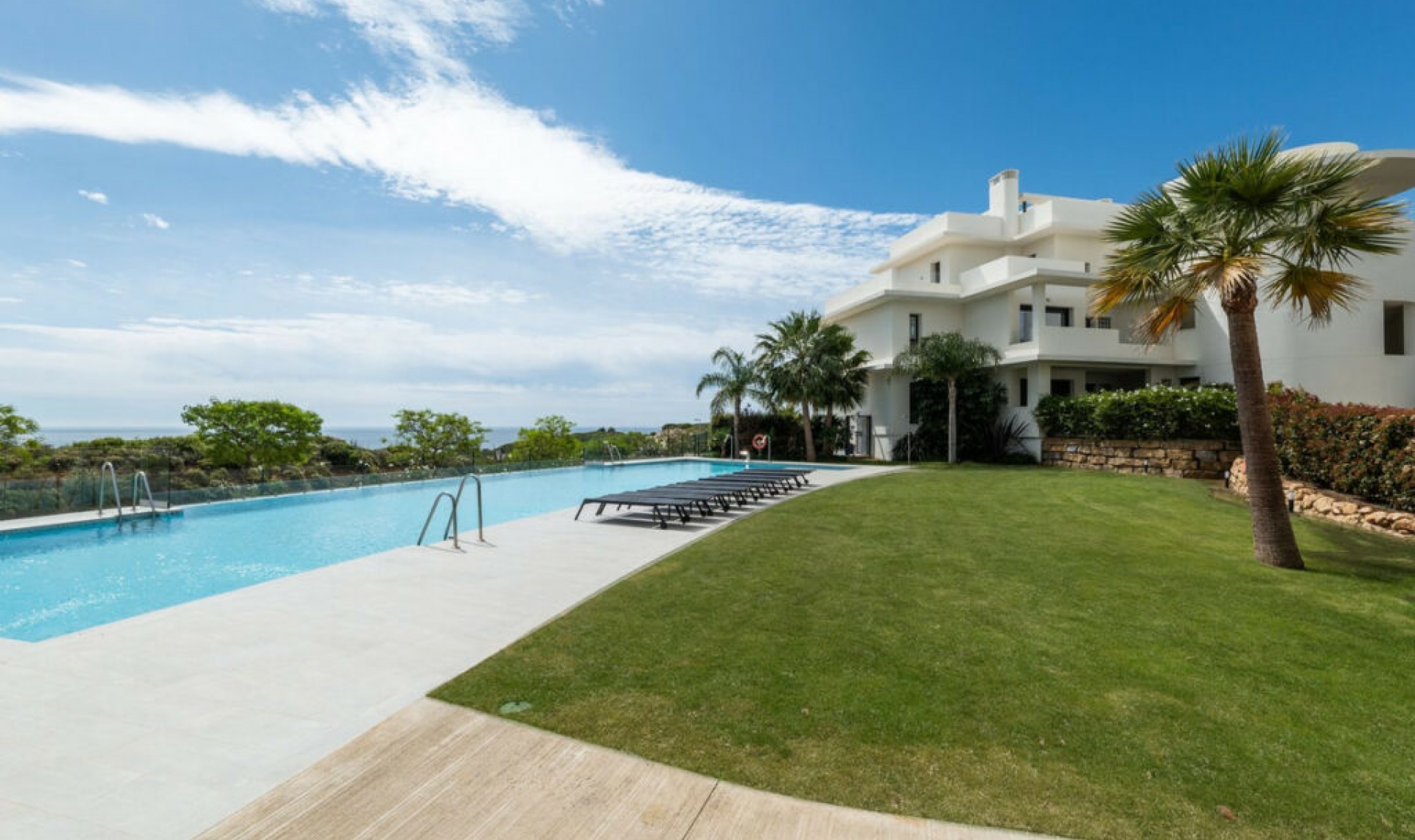 Resale - House -
Casares