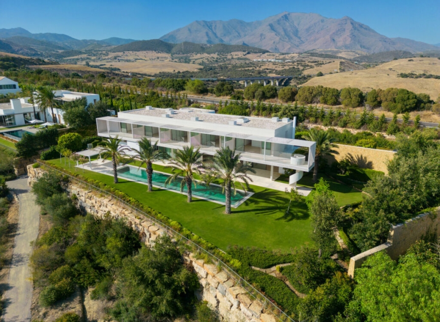 Resale - House -
Casares