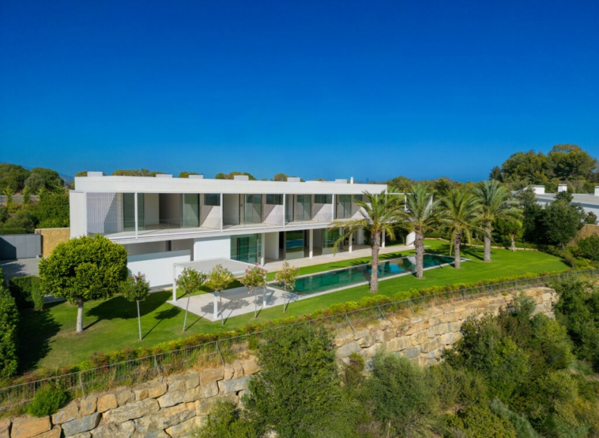 Resale - House -
Casares
